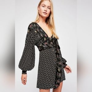 EUC Free People Wonderland Mini Dress in Black SMALL (slightly oversized)